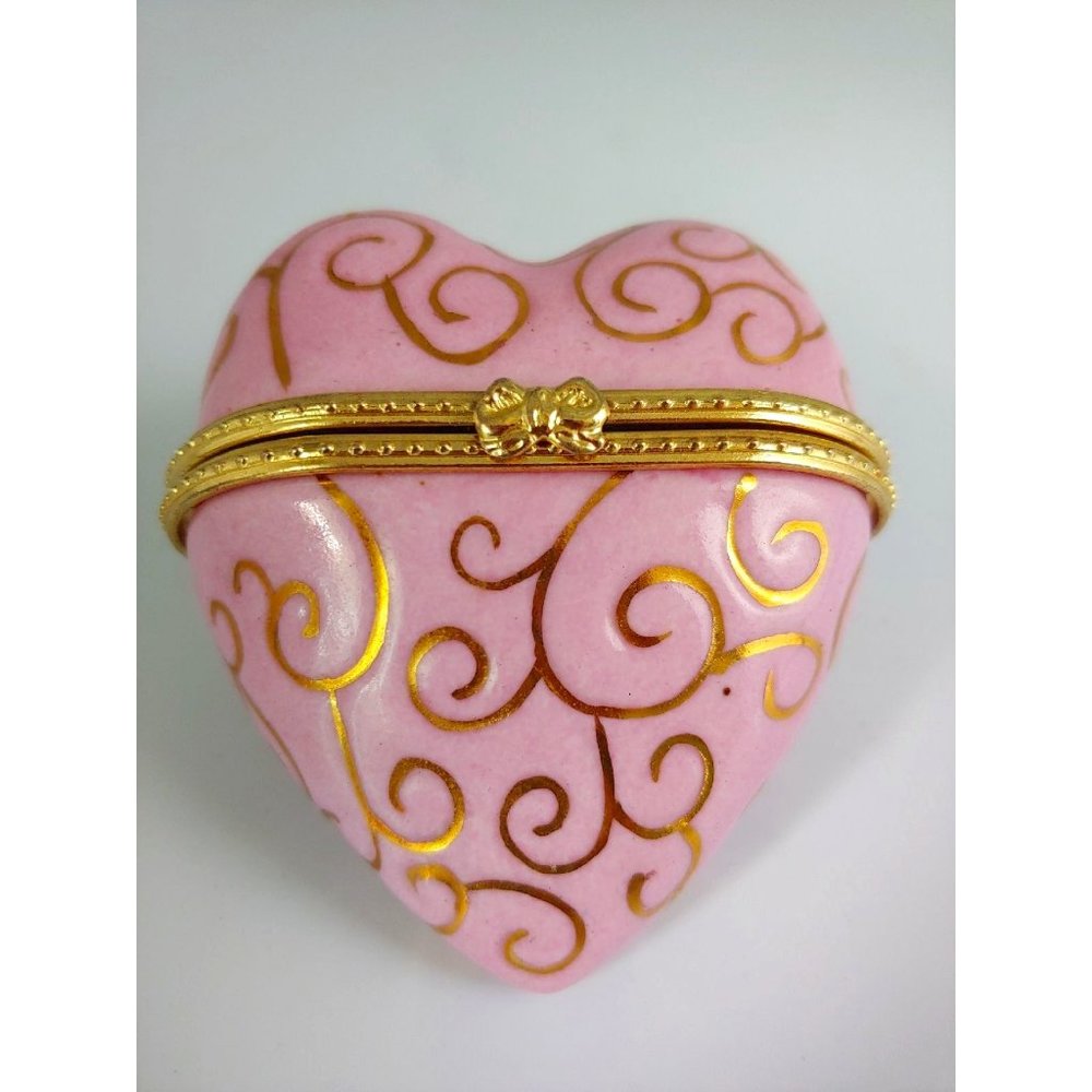 Ceramic Heart Shaped Trinket Box